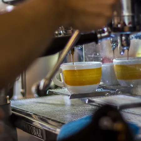 酒店 & Bistro 63 3*