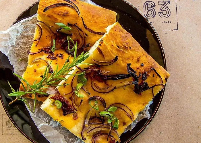 Hotel & Bistro 63